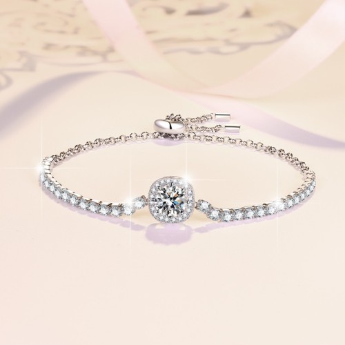 1CT "Baby's Breath" Moissanite (in 4 colors) Halo Design Bracelet C2024070004 1CT "Baby's Breath" Moissanite (in 4 colors) Halo Design Bracelet C2024070004