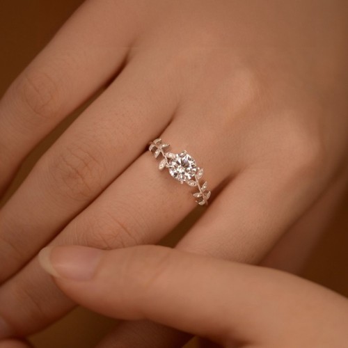 Mozambique diamond Charmorah "Ieaf" 925 Sterling Silver Adjustable opening C2025030102